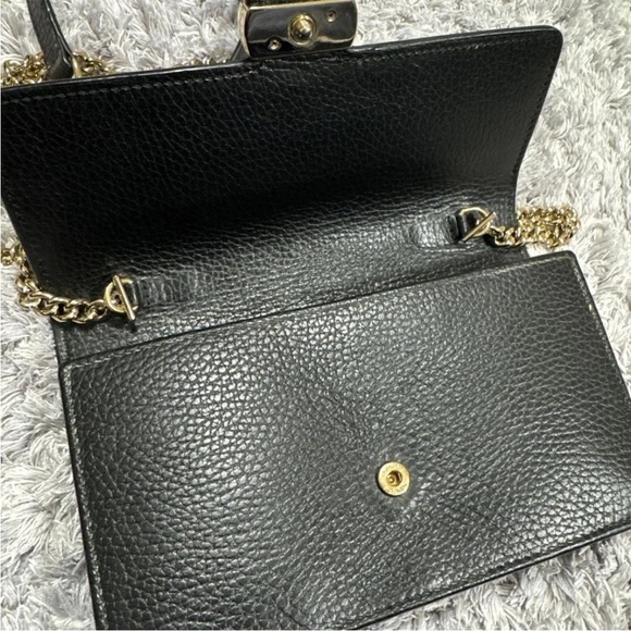 Gucci Black Leather Crossbody Bag with Gold Chain - Picture 2 of 12